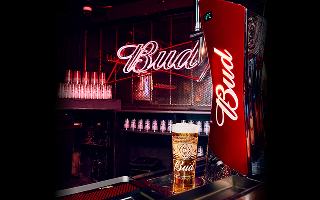 Bud al bar